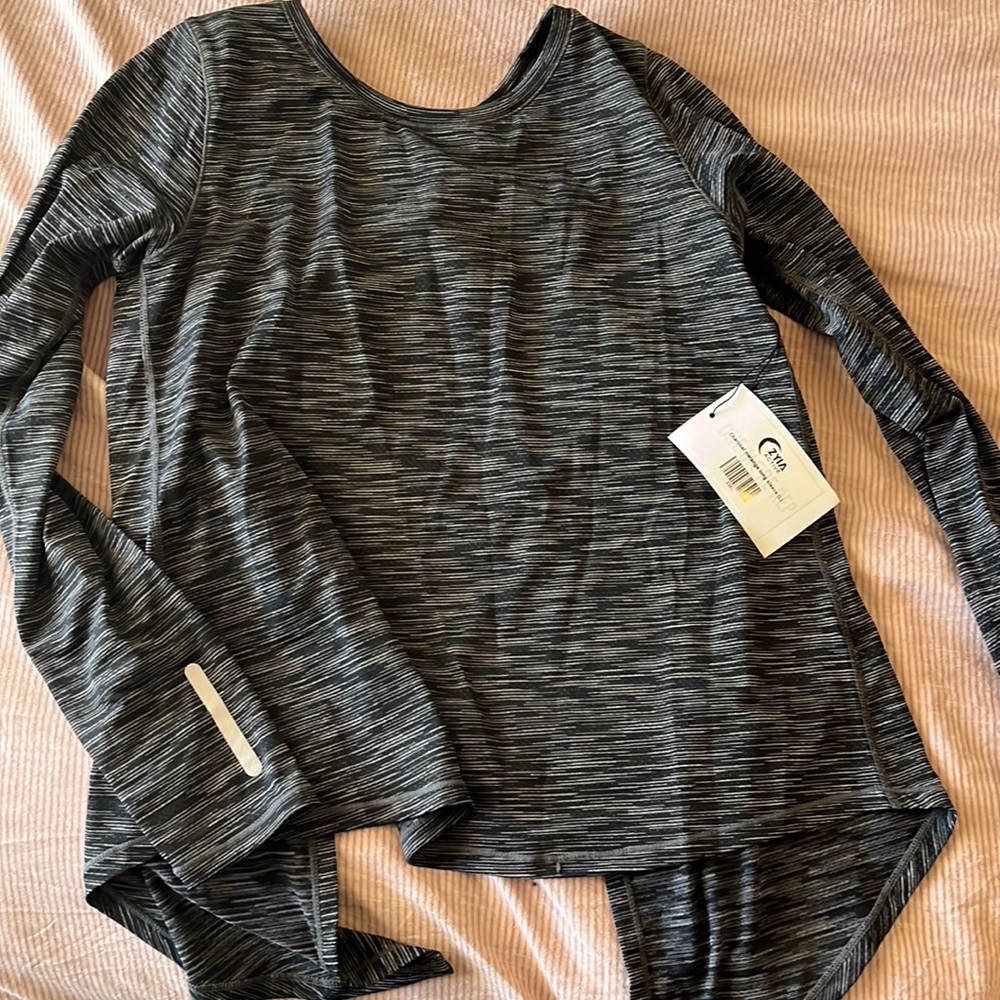 Split back long sleeve Zyia top L